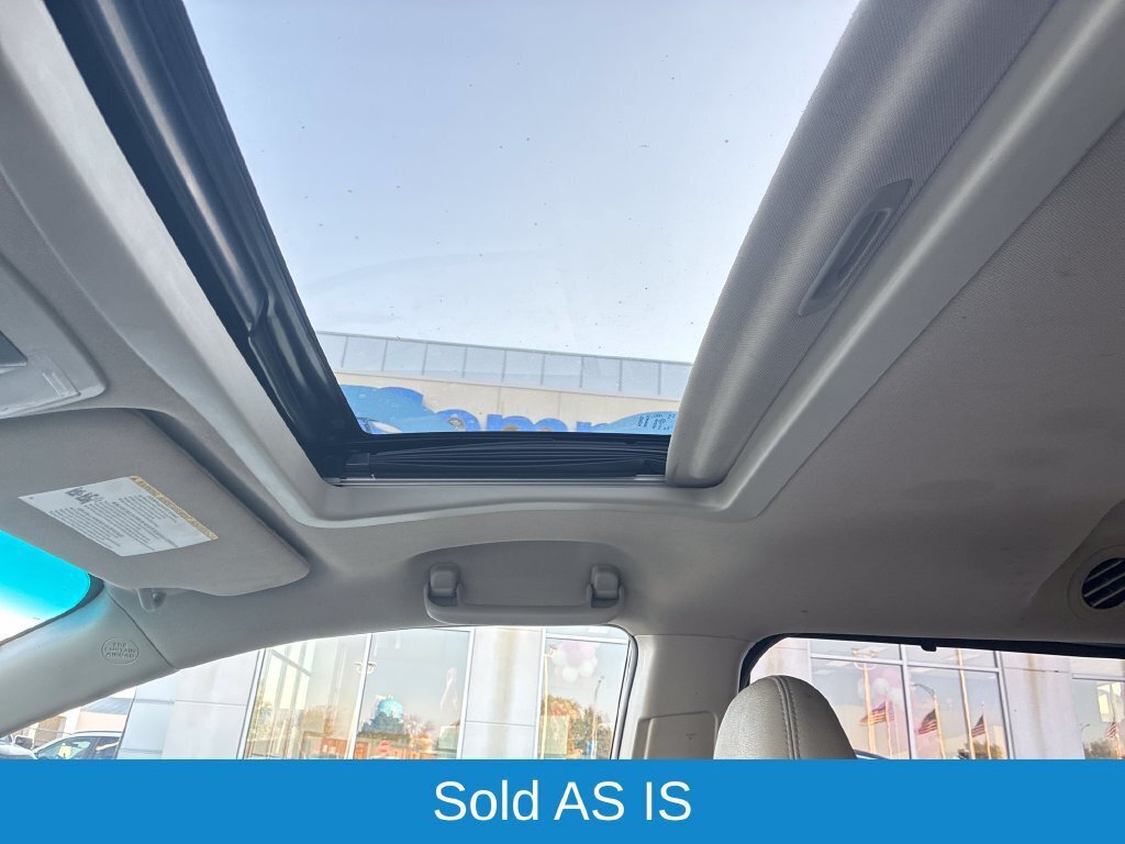 Used 2015 Toyota Sienna XLE w/ XLE Navigation Package FWD image 23