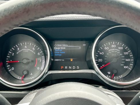 Used 2019 Ford Mustang Coupe RWD image 20
