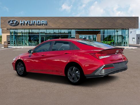 New 2026 Hyundai Elantra SEL FWD image 4