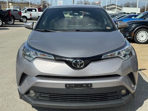 Used 2018 Toyota C-HR XLE image 9