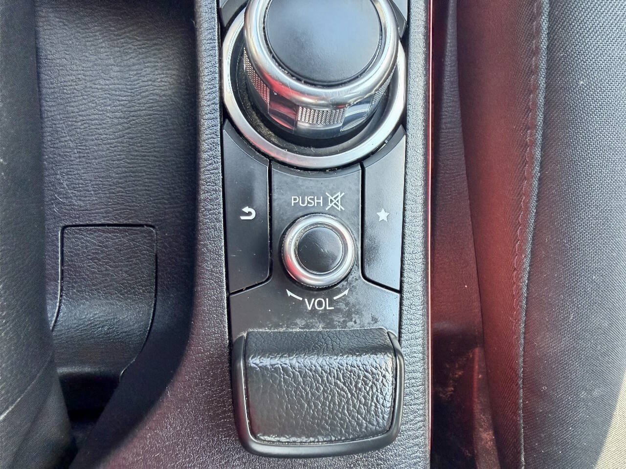 Used 2017 Toyota Yaris iA FWD image 38