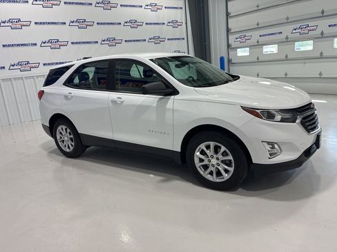 Used 2020 Chevrolet Equinox LS FWD image 11