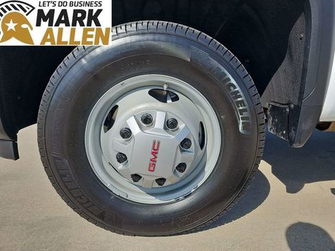 Used 2025 GMC Sierra 3500 Pro AWD/4WD image 32