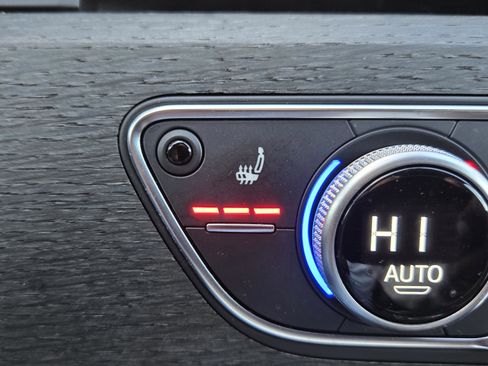 Used 2017 Audi A4 2.0T Premium Plus w/ Premium Plus Package image 23