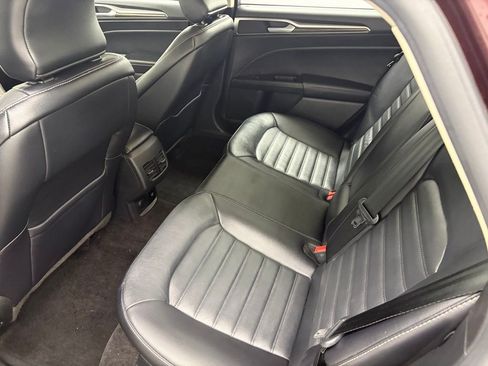 Used 2017 Ford Fusion Energi SE image 31