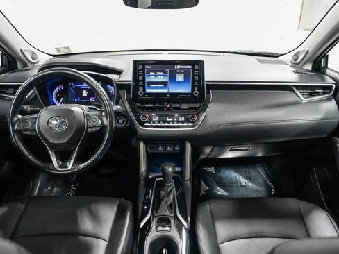 Certified 2022 Toyota Corolla Cross XLE w/ Convenience Package AWD/4WD image 12