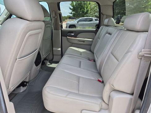 Used 2014 Chevrolet Silverado 2500 LTZ w/ LTZ Plus Package AWD/4WD image 33