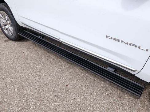 New 2026 GMC Yukon XL Denali w/ Sun & Power Step Package AWD/4WD image 8