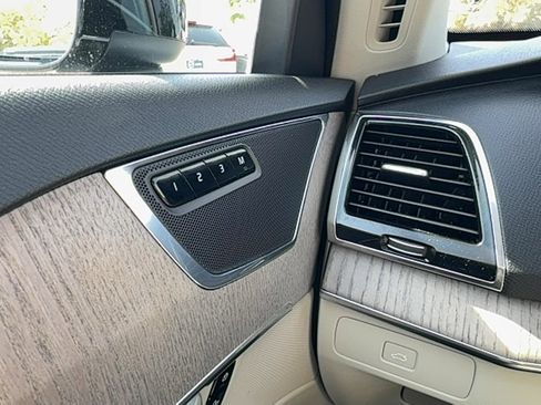 Certified 2023 Volvo XC90 B5 Plus w/ Protection Package AWD/4WD image 16