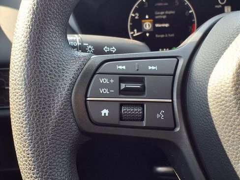 Certified 2026 Honda HR-V LX image 20