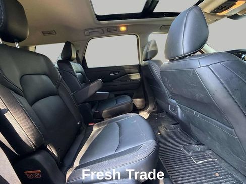Used 2022 Nissan Pathfinder SL w/ SL Premium Package AWD/4WD image 9