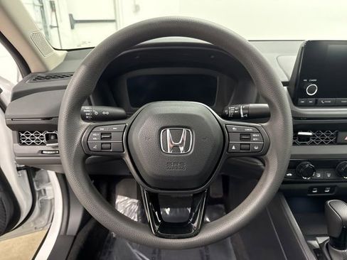 Certified 2023 Honda Accord EX image 21