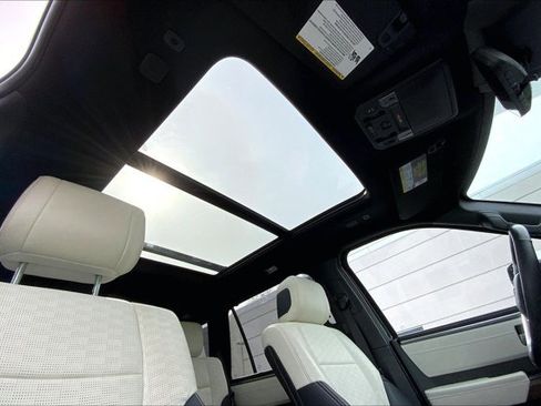 Used 2024 Toyota Sequoia Capstone AWD/4WD image 22