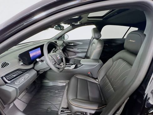New 2025 Buick Envista Avenir image 17