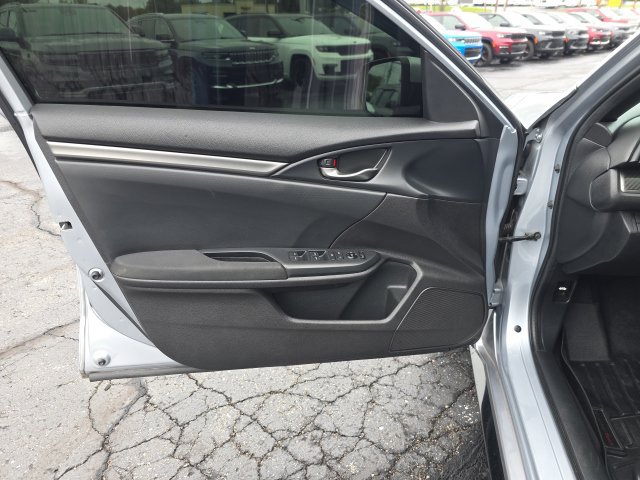 Used 2018 Honda Civic Sport image 10
