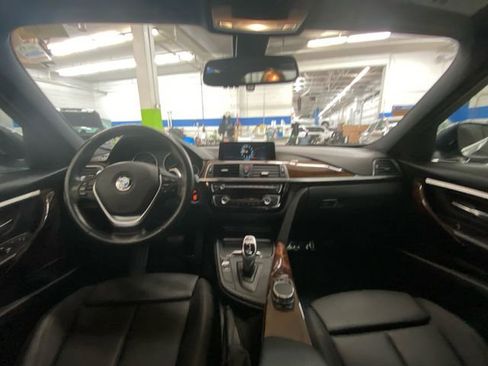 Used 2017 BMW 330i xDrive Sedan image 26