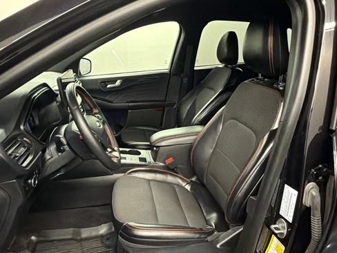 Certified 2024 Ford Escape ST-Line w/ Tech Pack #1 AWD/4WD image 24