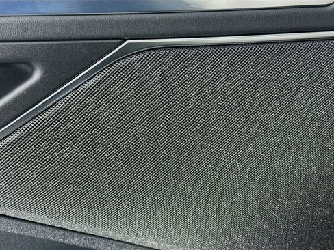 New 2025 Lincoln Navigator Reserve image 19