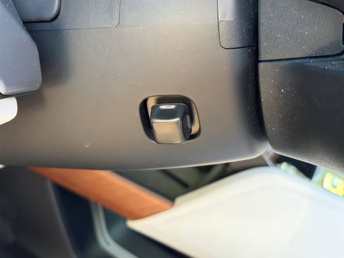 Used 2026 Cadillac Vistiq Luxury image 26