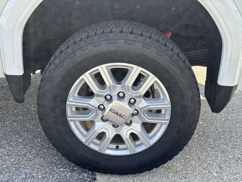 Used 2022 GMC Sierra 2500 SLE w/ SLE Convenience Package image 4