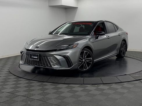 Used 2026 Toyota Camry XSE FWD image 3