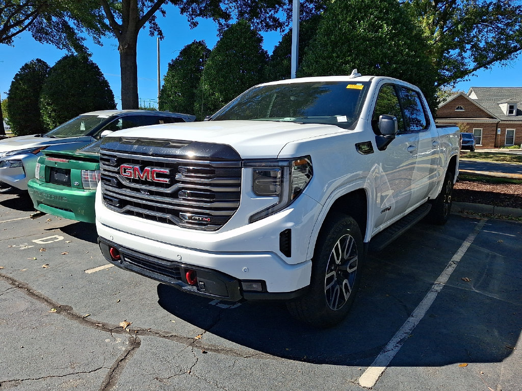 Used 2025 GMC Sierra 1500 AT4 w/ AT4 Premium Package AWD/4WD image 1