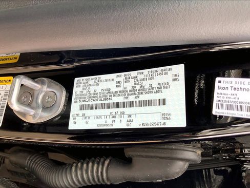 New 2026 Lincoln Corsair Premiere image 21