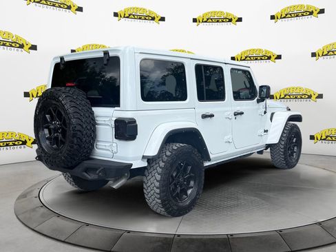 Used 2023 Jeep Wrangler Unlimited Sahara AWD/4WD image 5
