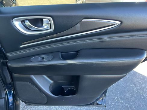 Used 2020 INFINITI QX60 Luxe w/ Essential Package image 29