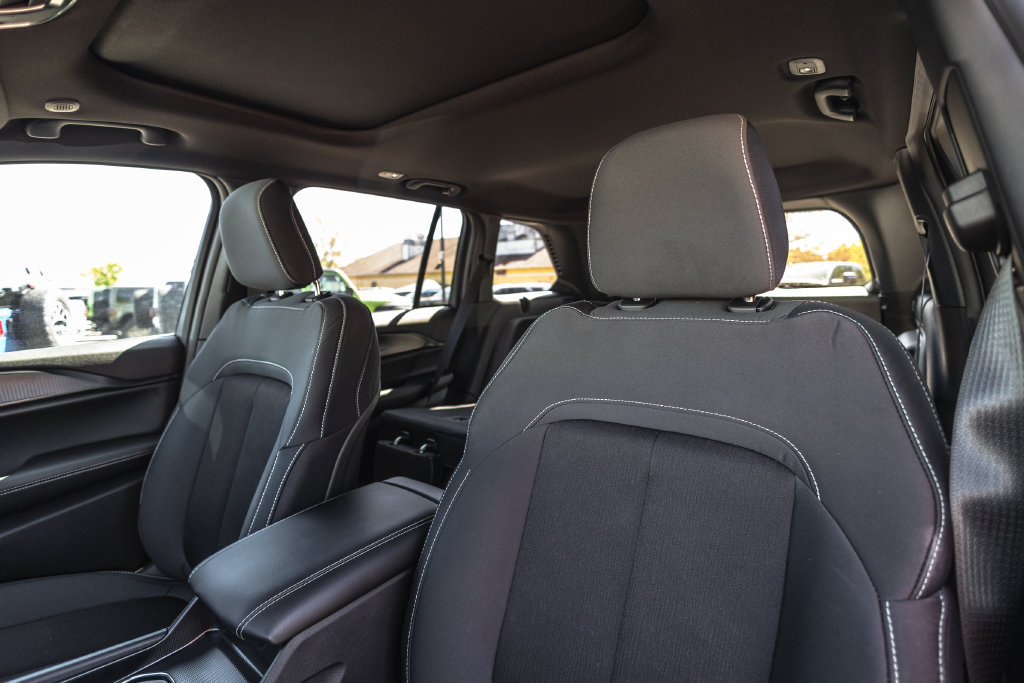 New 2026 Jeep Grand Cherokee Laredo X AWD/4WD image 18