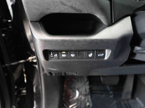Used 2020 Toyota RAV4 XLE w/ Convenience Package AWD/4WD image 11