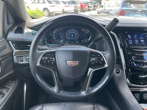 Used 2020 Cadillac Escalade Platinum AWD/4WD image 14