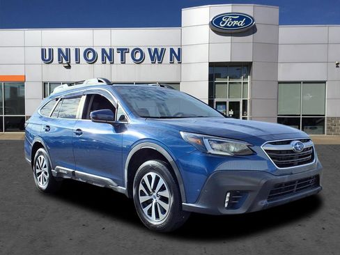 Used 2020 Subaru Outback Premium image 1