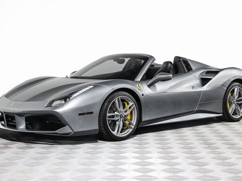Used 2017 Ferrari 488 Spider image 19