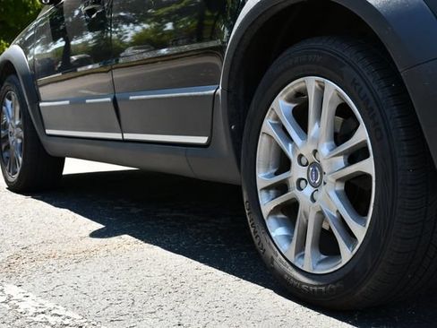Used 2016 Volvo XC70 T5 Platinum AWD/4WD image 9