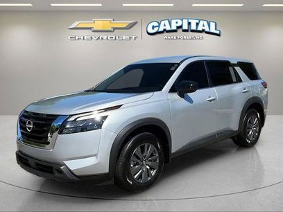 Used 2025 Nissan Pathfinder S