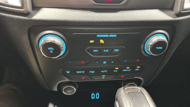 Used 2019 Ford Ranger XLT w/ Equipment Group 302A Luxury AWD/4WD image 18
