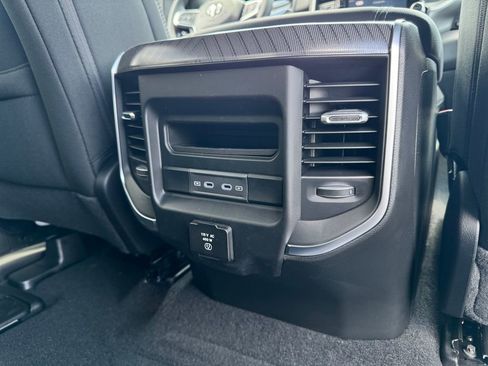 New 2026 RAM 1500 4x4 Crew Cab image 14