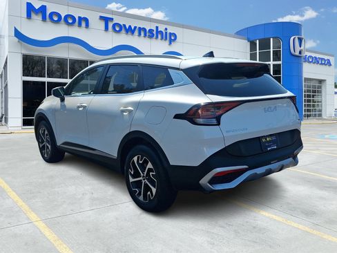 Used 2023 Kia Sportage EX AWD/4WD image 4