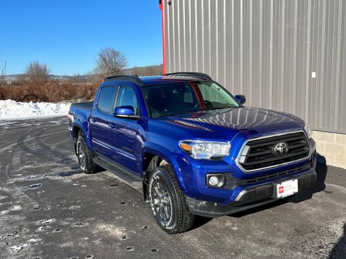 Certified 2023 Toyota Tacoma SR5 w/ Black Out Package (TMS) image 3
