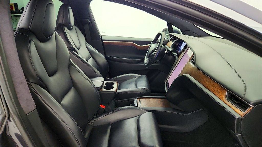 Used 2020 Tesla Model X Long Range AWD/4WD image 29