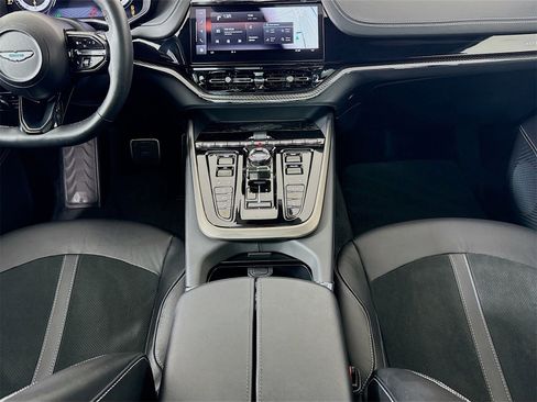 Used 2025 Aston Martin DBX 707 image 23