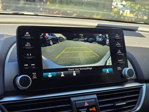Used 2021 Honda Accord EX image 19