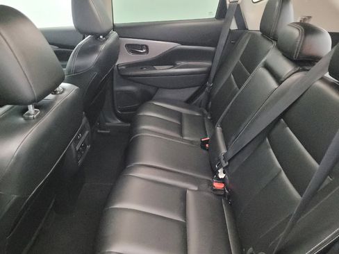 Used 2023 Nissan Murano SV image 18