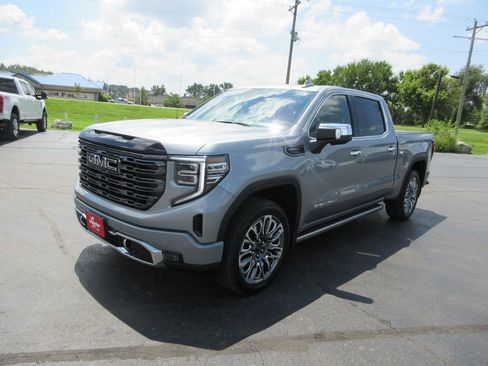 Certified 2025 GMC Sierra 1500 Denali Ultimate AWD/4WD image 13