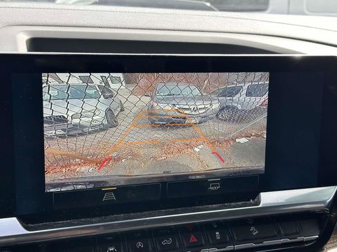 Used 2023 Chevrolet Silverado 1500 LT Trail Boss w/ Protection Package image 19