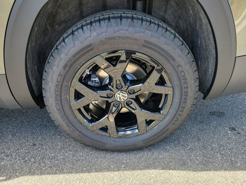 New 2026 Volkswagen Atlas Peak Edition image 25