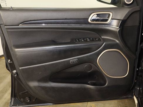 Used 2014 Jeep Grand Cherokee Summit image 19