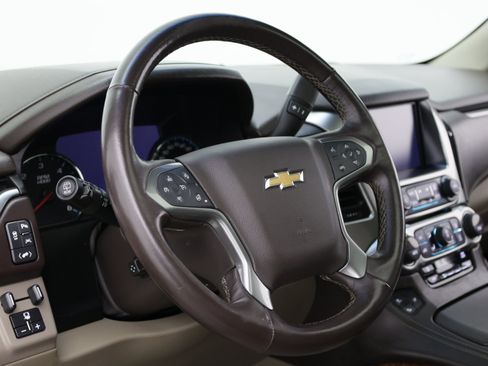 Used 2019 Chevrolet Tahoe Premier RWD image 14