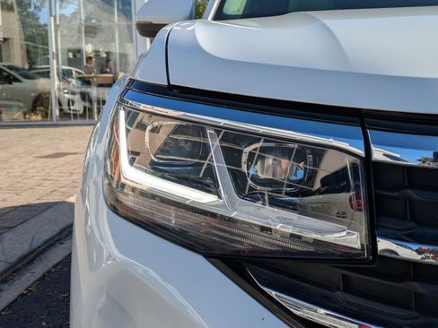 Used 2023 Volkswagen Atlas SE image 10